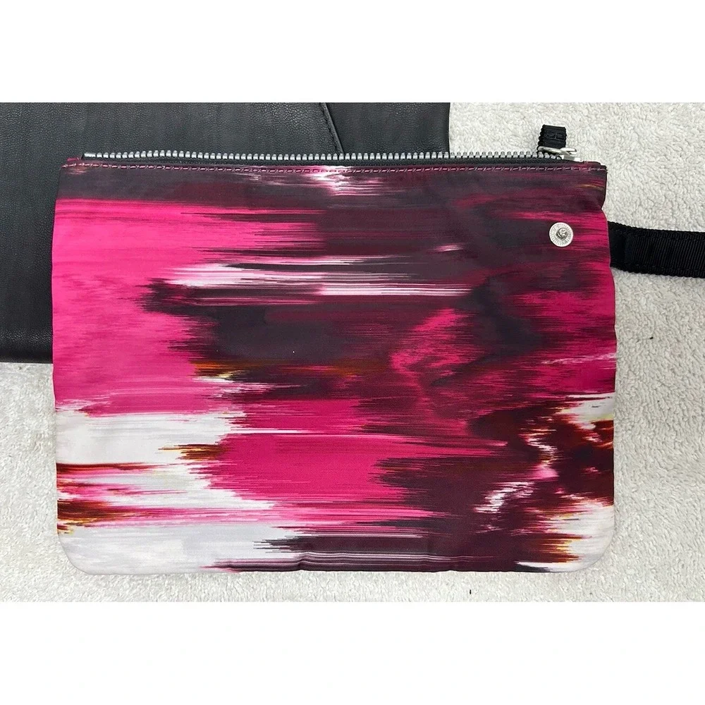 Lululemon In the Present Pouch Kit Cosmetic Bag 2 in 1